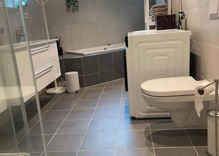 度假居 Cozy At The 特罗姆瑟